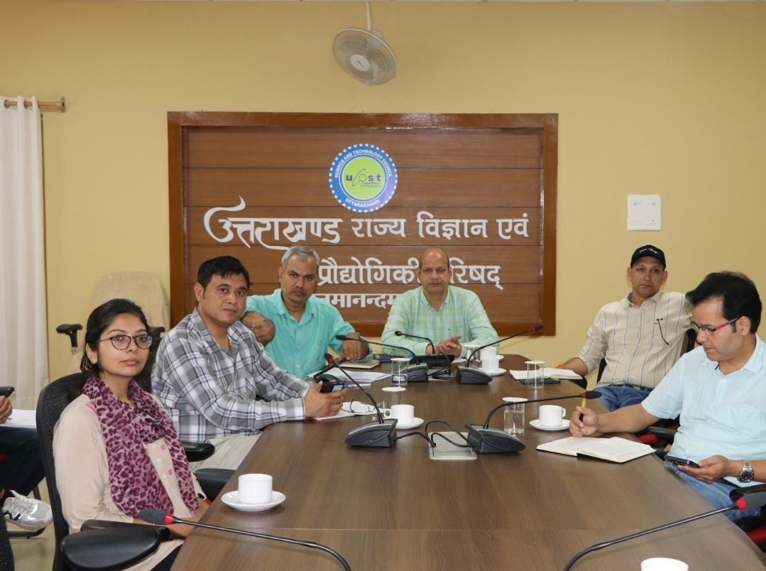 Screenshot_20250927_215959_WhatsApp