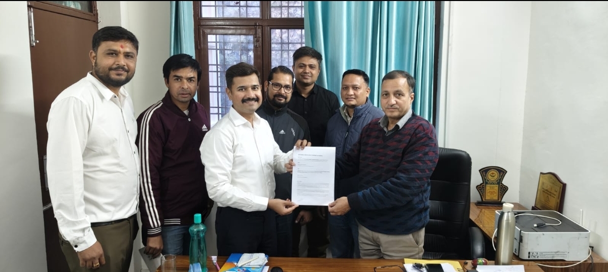 Screenshot_20251115_210237_WhatsApp