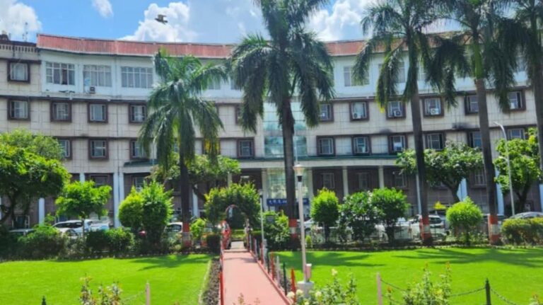 Screenshot_20251122_184400_Chrome